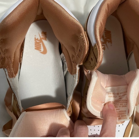 Women's Air Jordan 1 Retro HI OG Praline/White-Sail size 7 - Picture 11 of 15